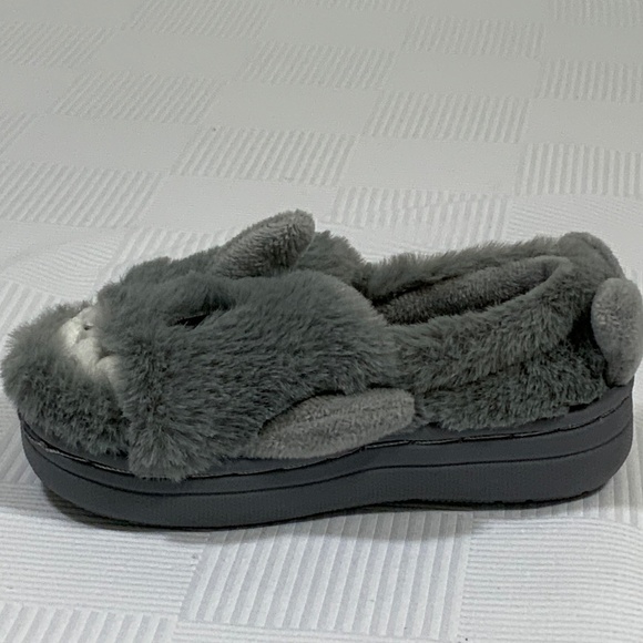 Baby Shark Slippers - Super Soft !! - Picture 4 of 7